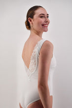 Load image into Gallery viewer, AK Ava Core and Motley Leos