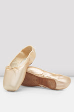 Load image into Gallery viewer, Bloch ES0160L European Balance Pointe Shoe