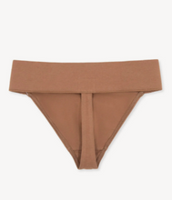 Load image into Gallery viewer, Capezio N26 Thong Dance Belt
