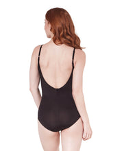 Load image into Gallery viewer, 12410W Carrara Cami Black Leo

